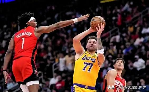 火箭首轮对湖人！乌度卡敲定首发5虎！4人首发稳定，仅剩1个悬念